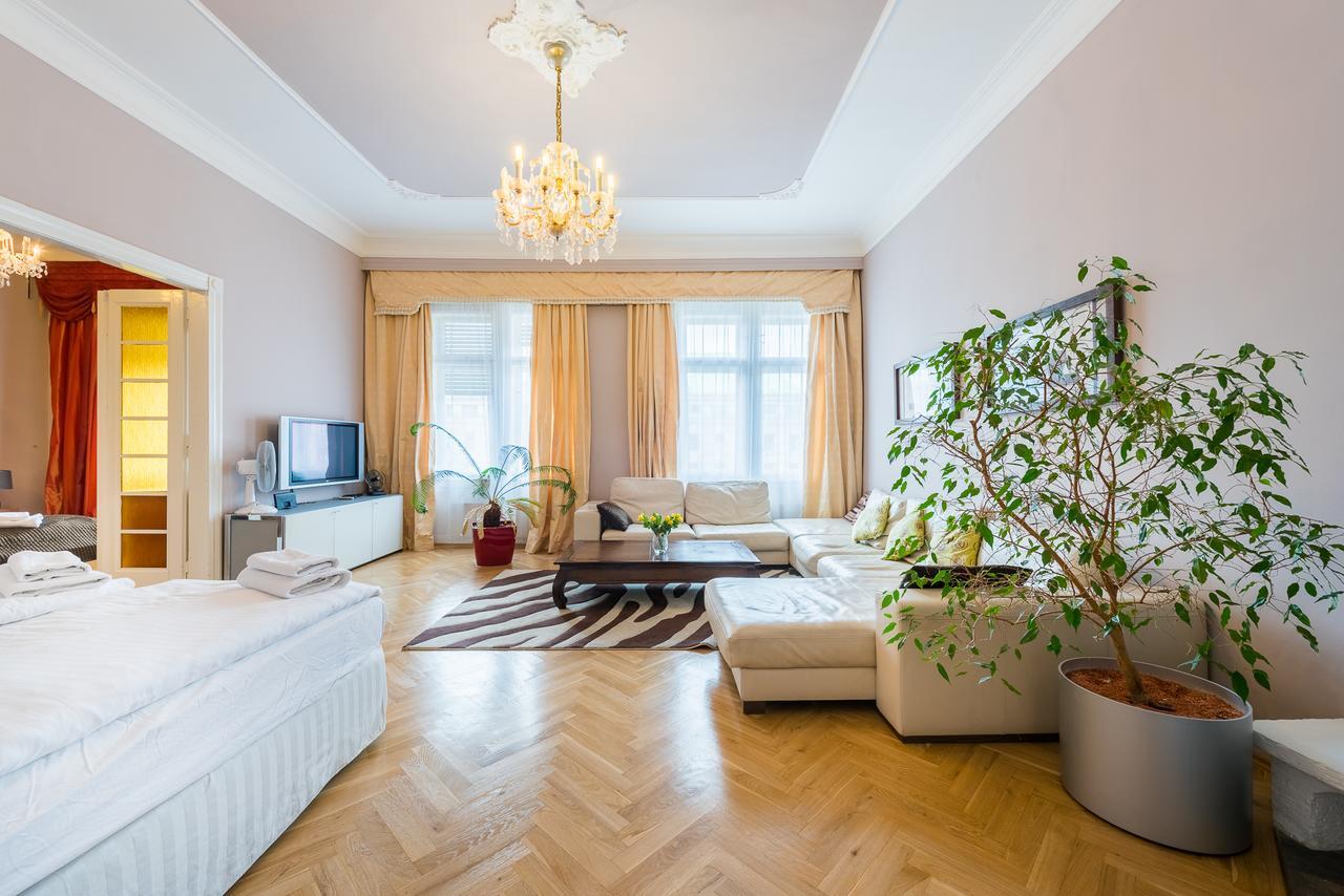 Wenceslas Square Apartment Prague Extérieur photo